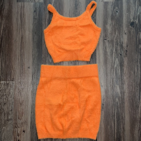 SOLD⭐️ NWT 2-Piece Set Knitted Sleeveless Crop Top and Mini Skirt Loungewear - Picture 4 of 16